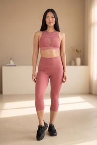 Contour High-Waist Capri Legging Apparel & Accessories > Activewear > Leggings > Capri Leggings by Profit Outfits