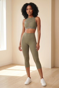 Contour High-Waist Capri Legging Apparel & Accessories > Activewear > Leggings > Capri Leggings by Profit Outfits