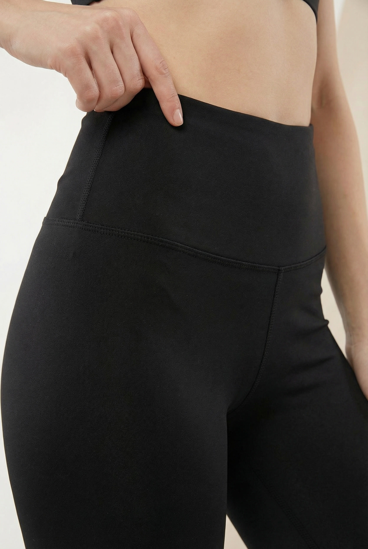 Contour High-Waist Legging Apparel & Accessories > Activewear > Leggings > High-Waist Leggings by Profit Outfits