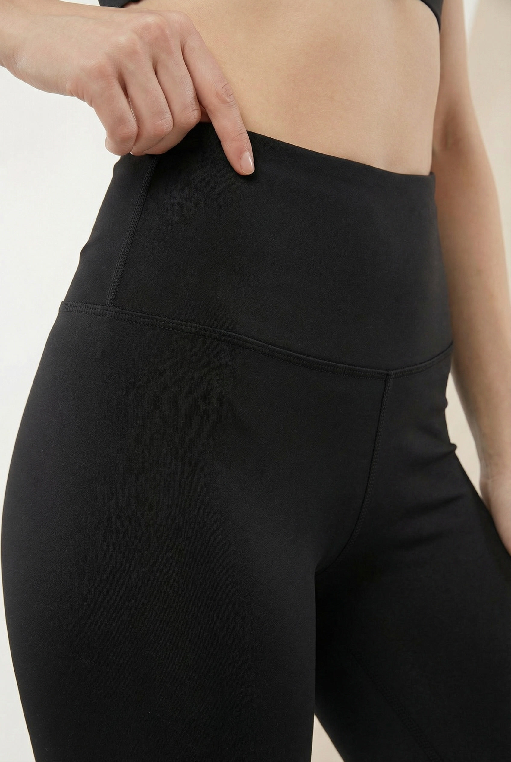 Contour High-Waist Legging  by PROFIT OUTFITS