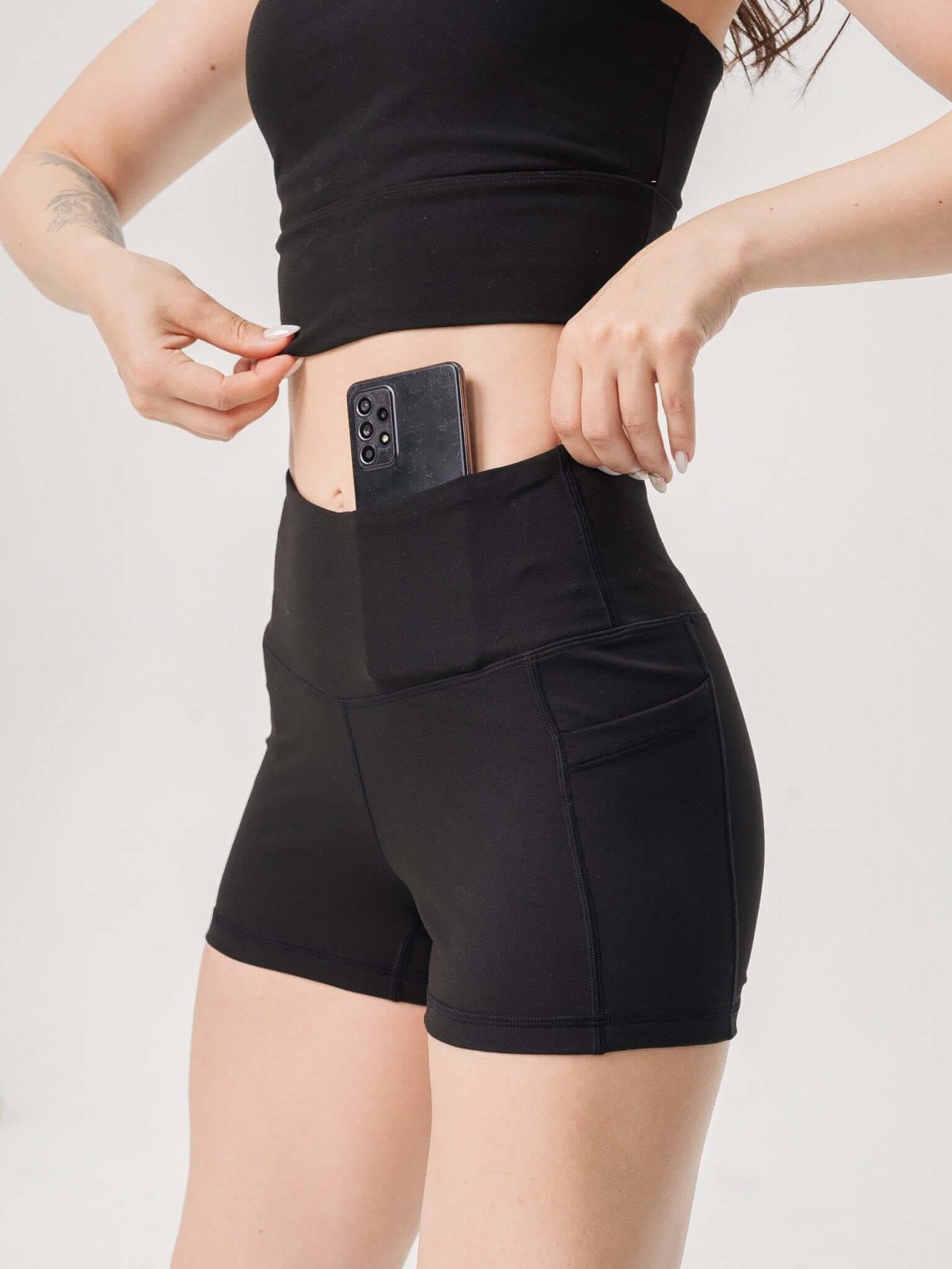 Pantalones cortos Flex de rendimiento con 3 bolsillos