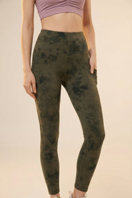 Tie-Dye Lift Pocket High-Waist Legging Apparel & Accessories > Activewear > Leggings > High-Waist Leggings by Profit Outfits