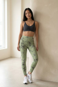 Tie-Dye Lift Pocket High-Waist Legging Apparel & Accessories > Activewear > Leggings > High-Waist Leggings by Profit Outfits