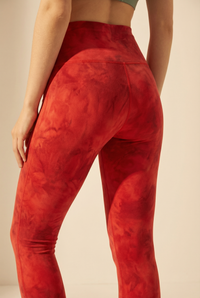 Tie-Dye Lift Pocket High-Waist Legging Apparel & Accessories > Activewear > Leggings > High-Waist Leggings by Profit Outfits