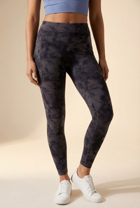Tie-Dye Lift Pocket High-Waist Legging Apparel & Accessories > Activewear > Leggings > High-Waist Leggings by Profit Outfits