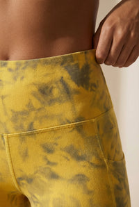 Tie-Dye Lift Pocket High-Waist Legging Apparel & Accessories > Activewear > Leggings > High-Waist Leggings by Profit Outfits